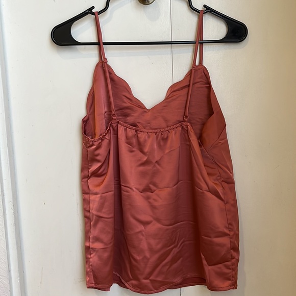 Top - Picture 2 of 2